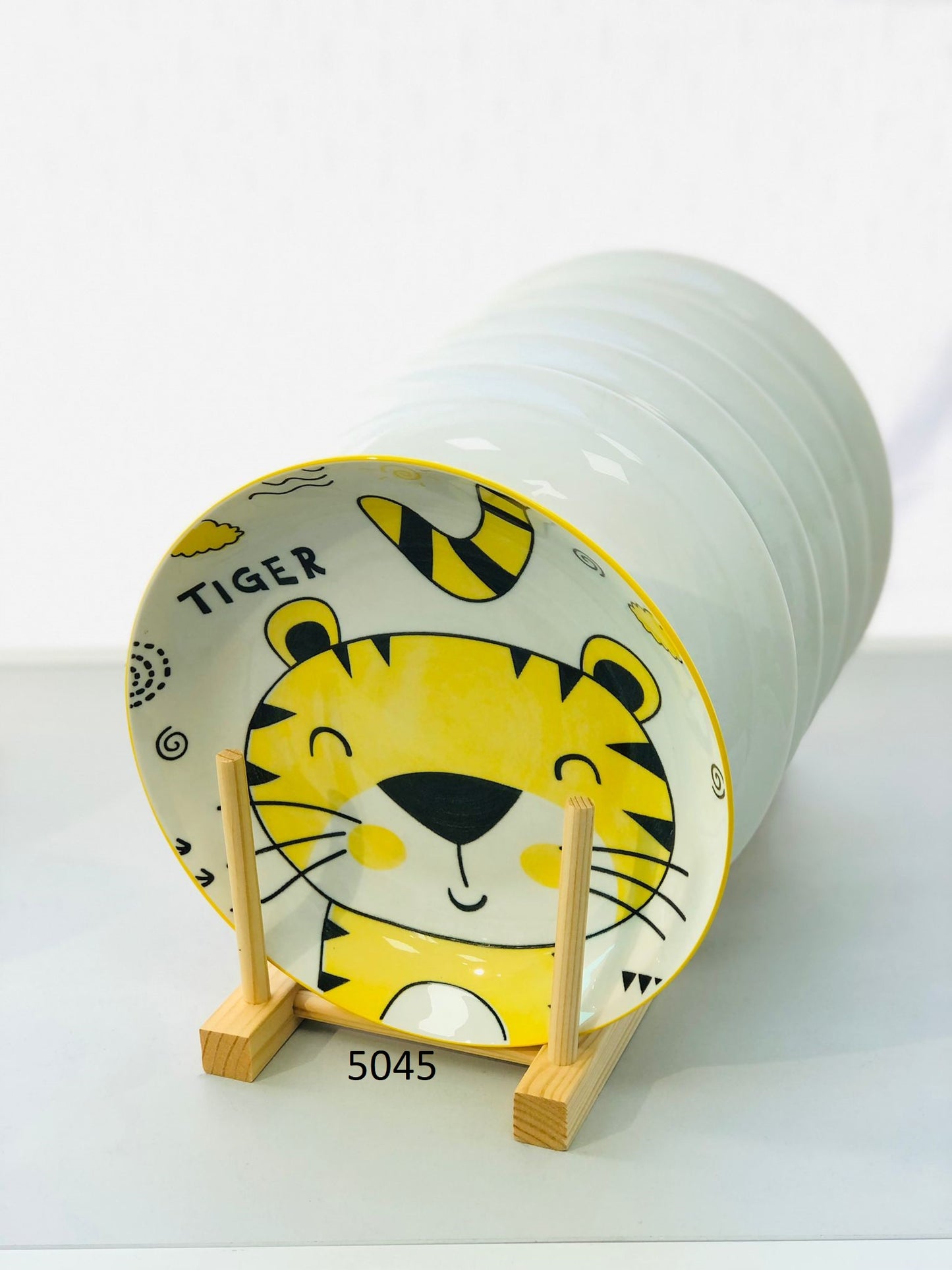 Ceramic plates 8.3 inches with animal drawings