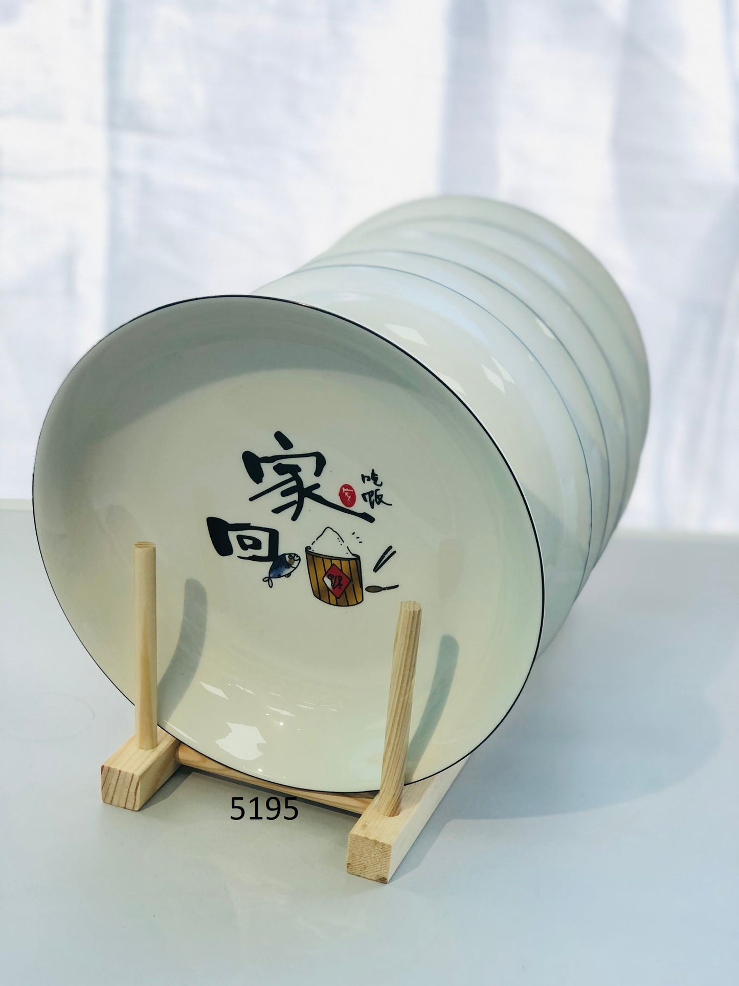 Ceramic plates, 8.3 inches, various drawings
