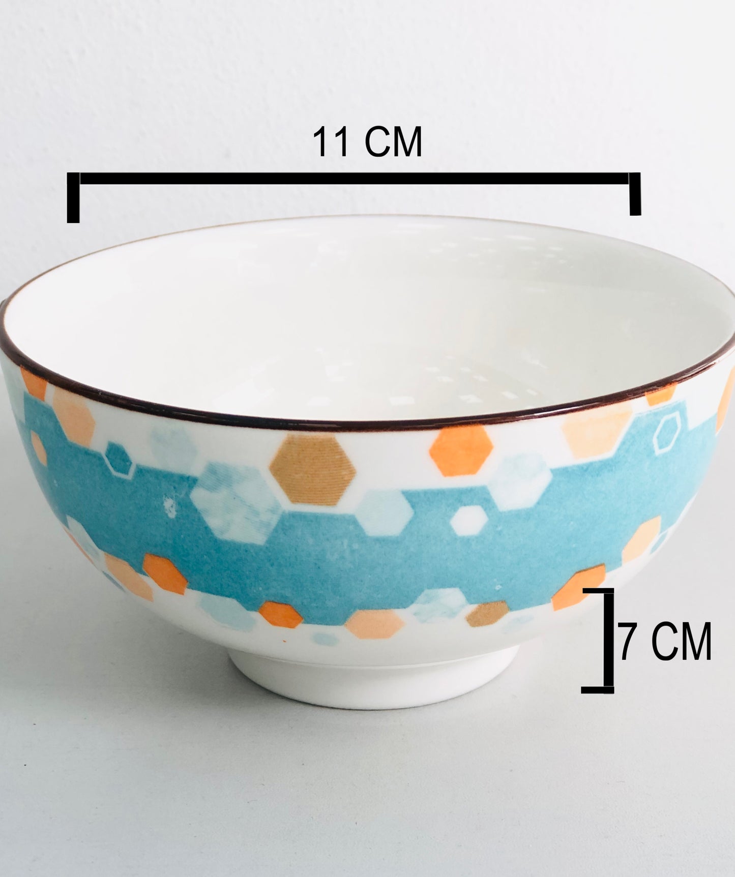 Ceramic dish with hexagonal shapes