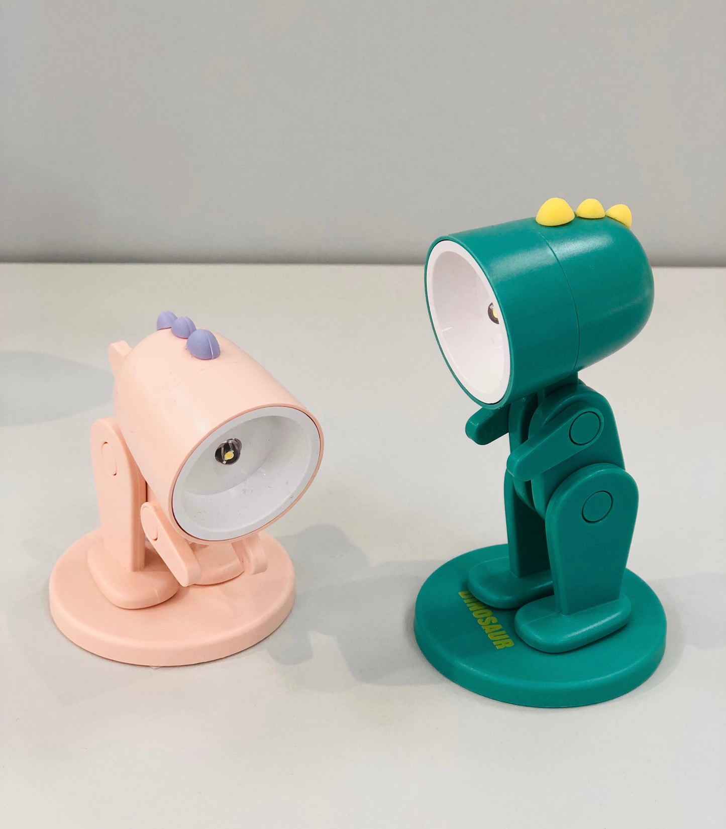 Table Lamb, small size, shaped like a dinosaur