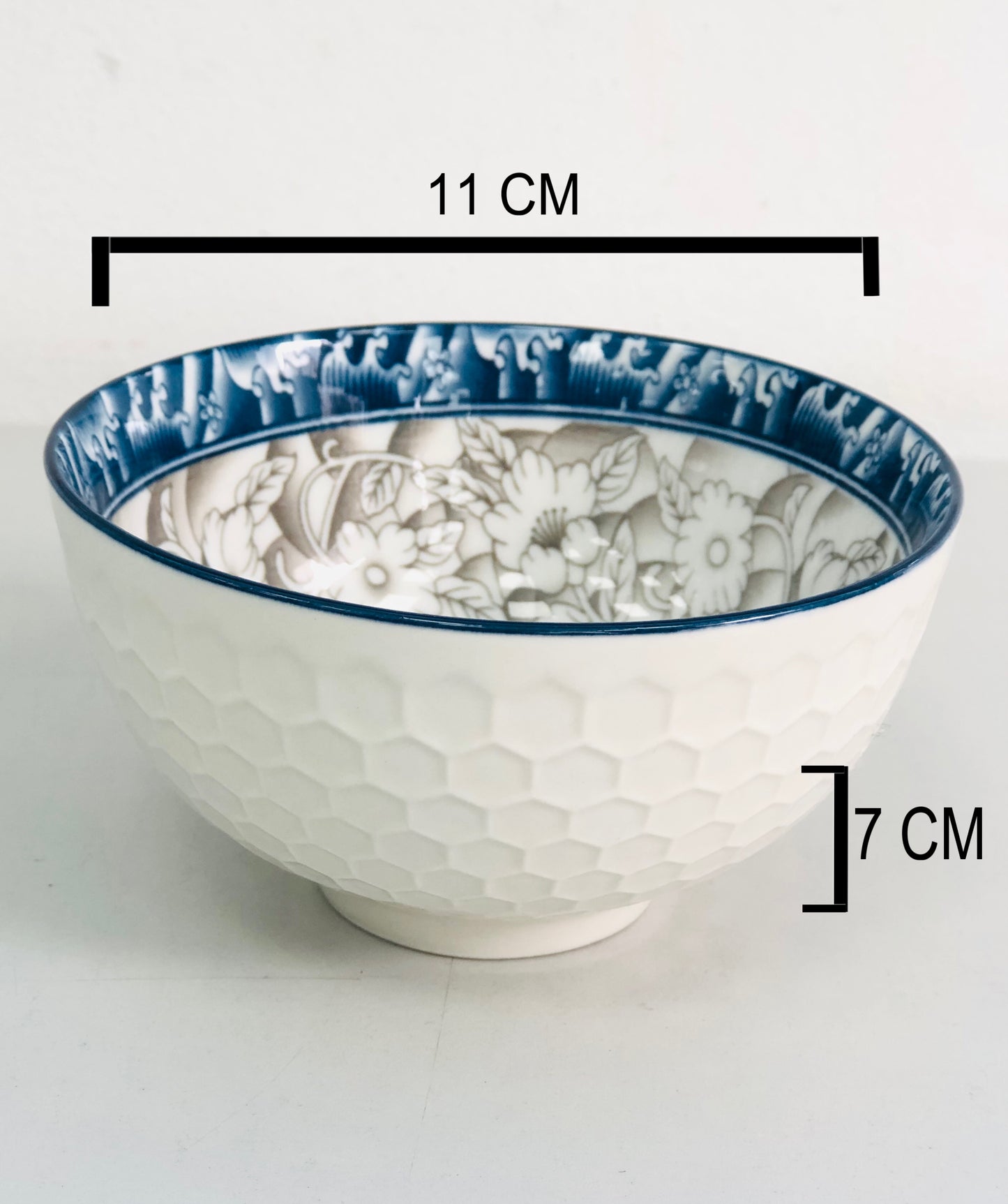 Ceramic dish with engraving