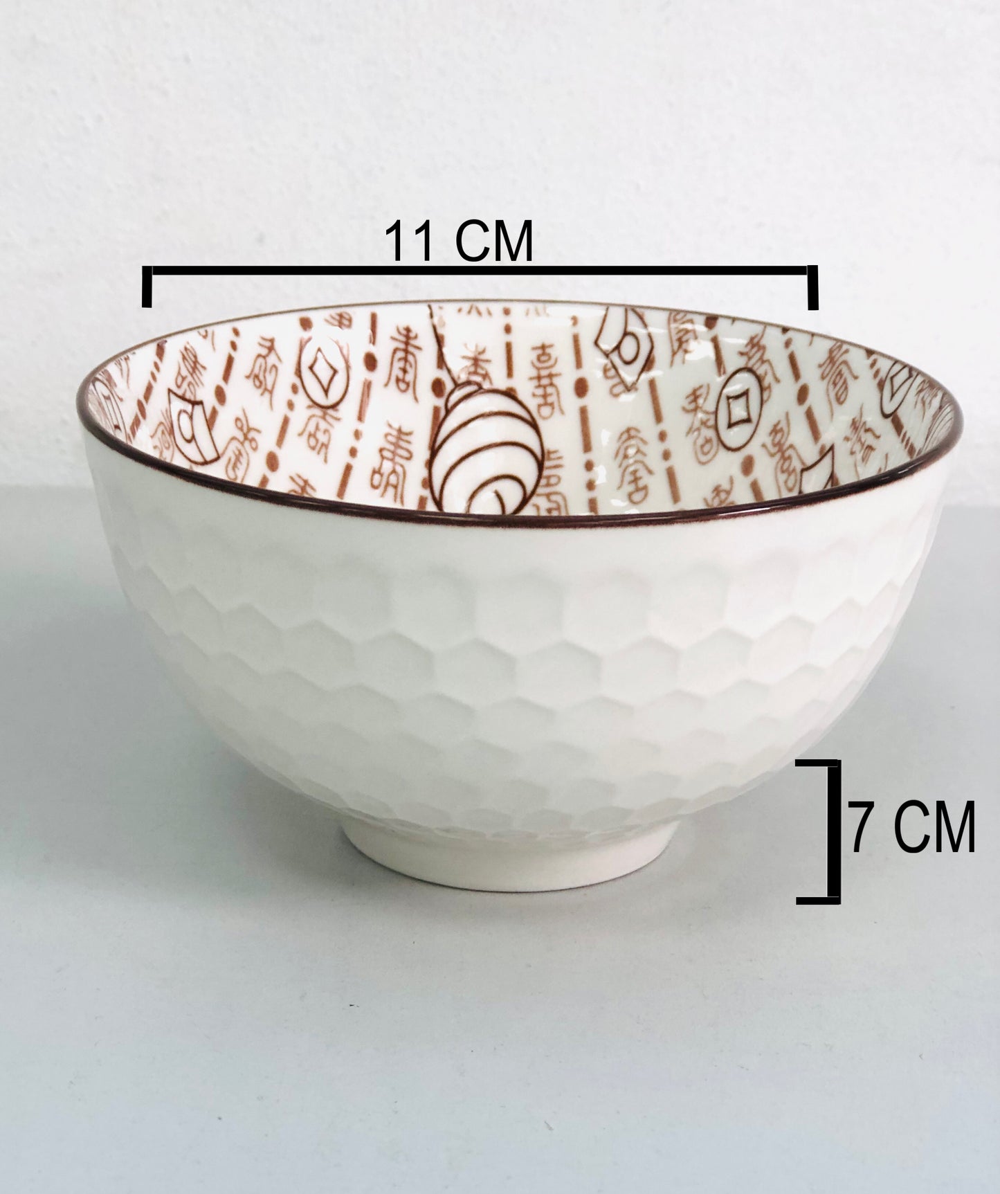 Ceramic dish with a cat