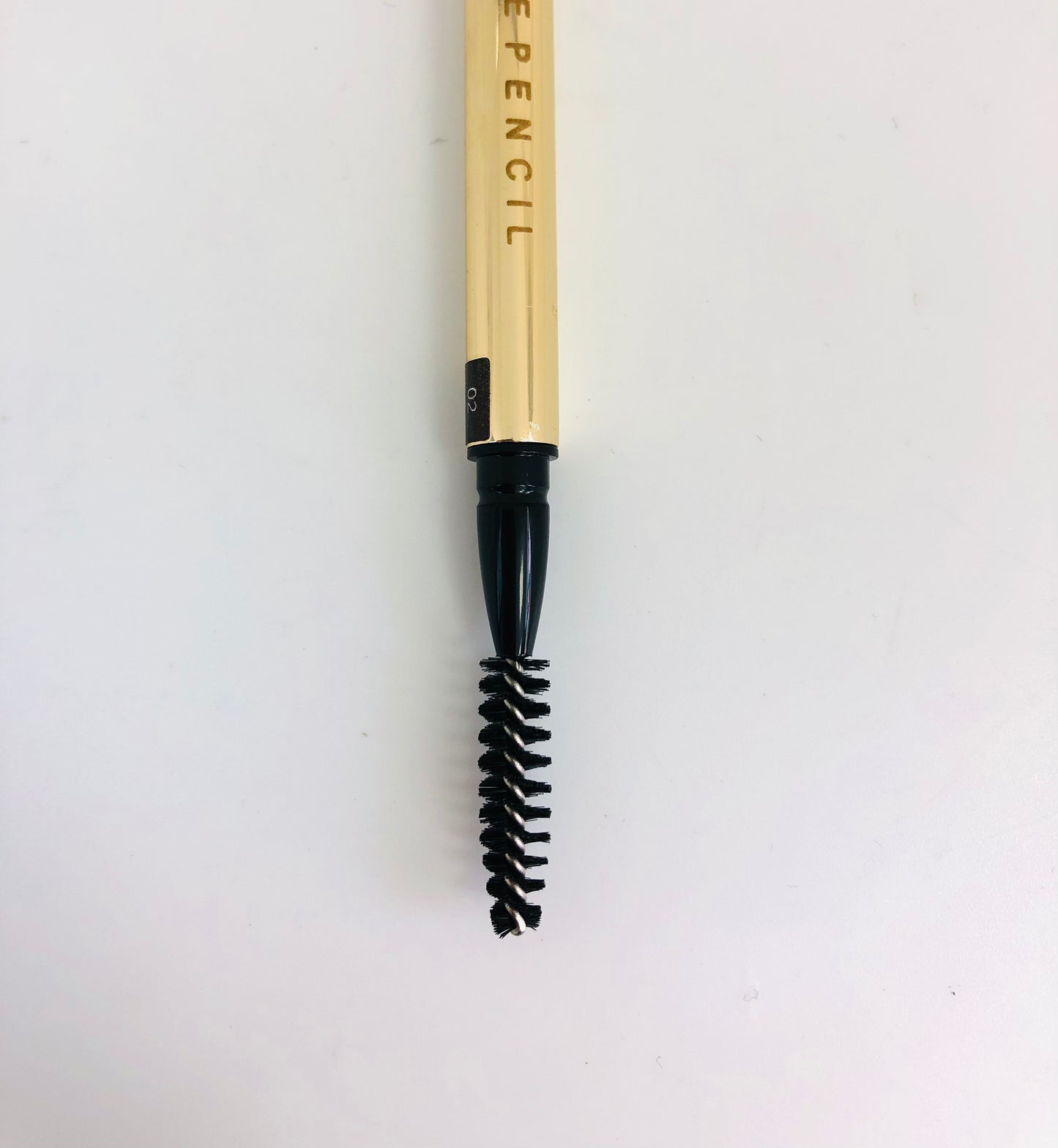 Double wide eyebrow pencil with comb