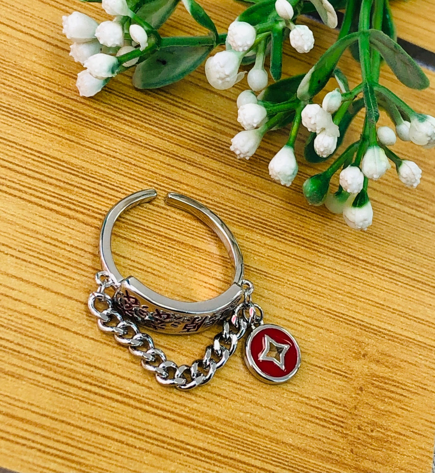 Silver ring with Korean writing