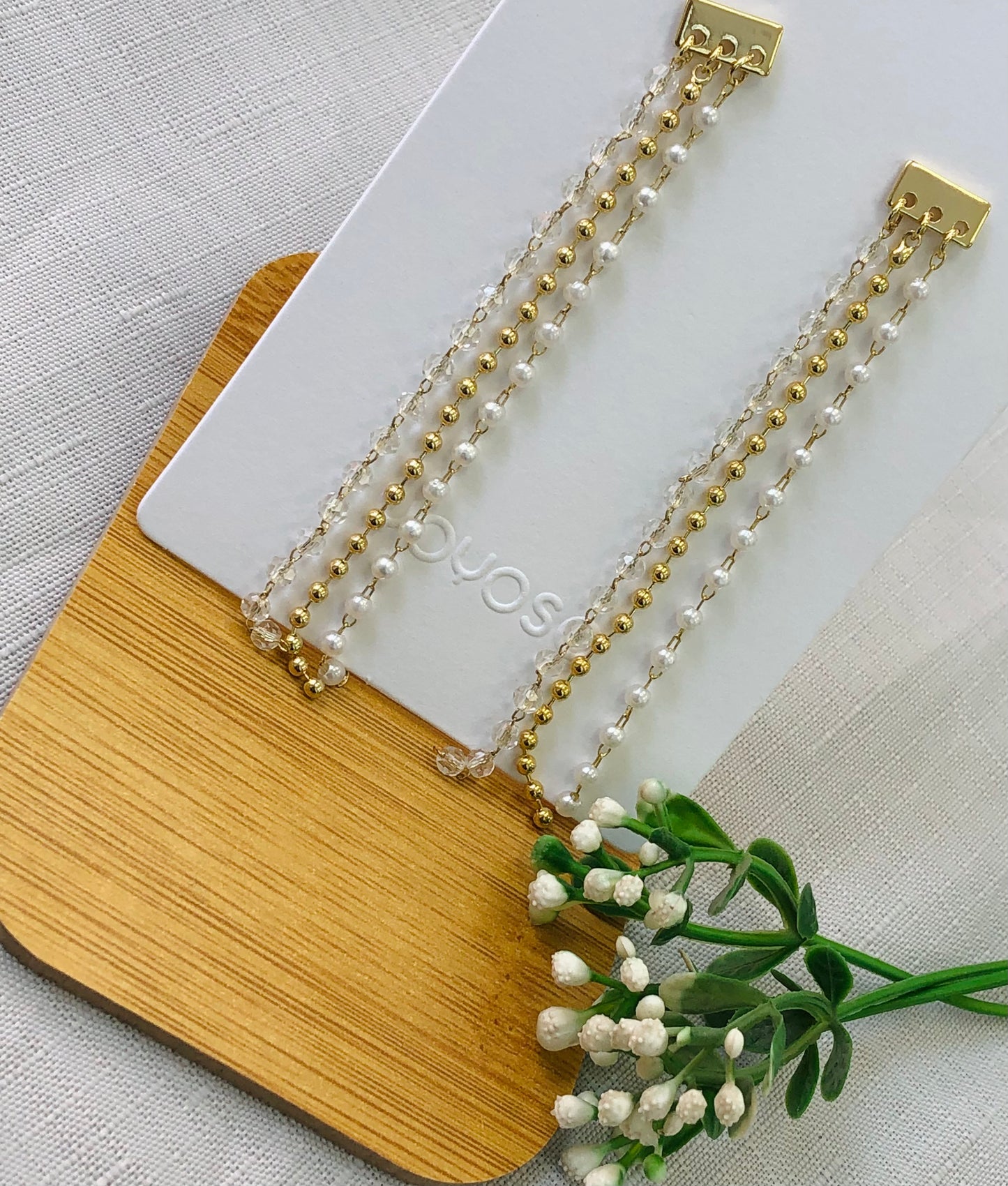 Long earring with 3 gold and silver chains
