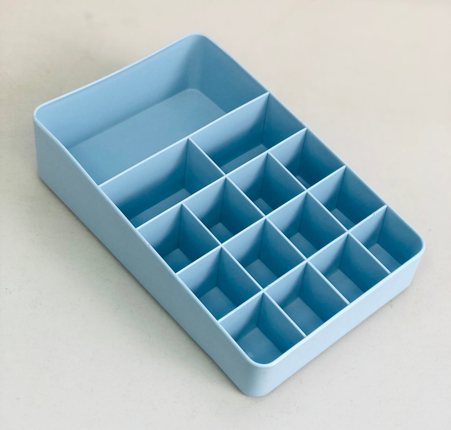Small size organizer for accessories and makeup