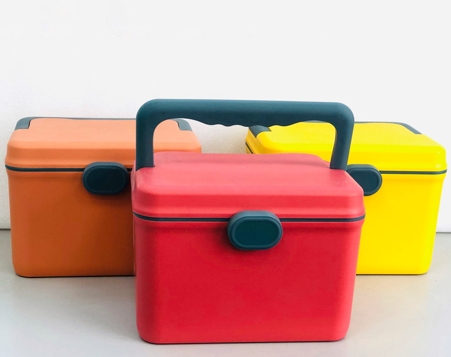 Multi-use plastic organizer
