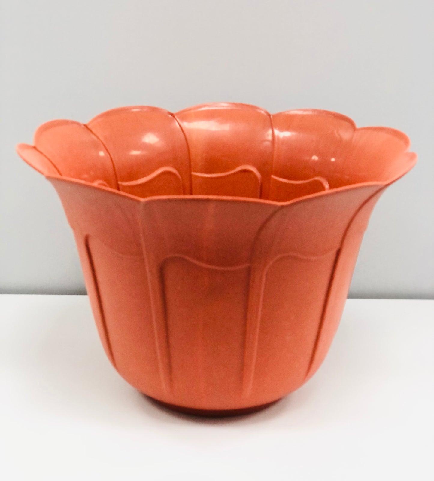 Agricultural pots in the shape of roses