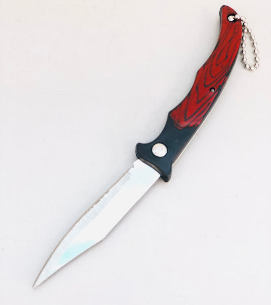 Steel razor with foldable wooden handle