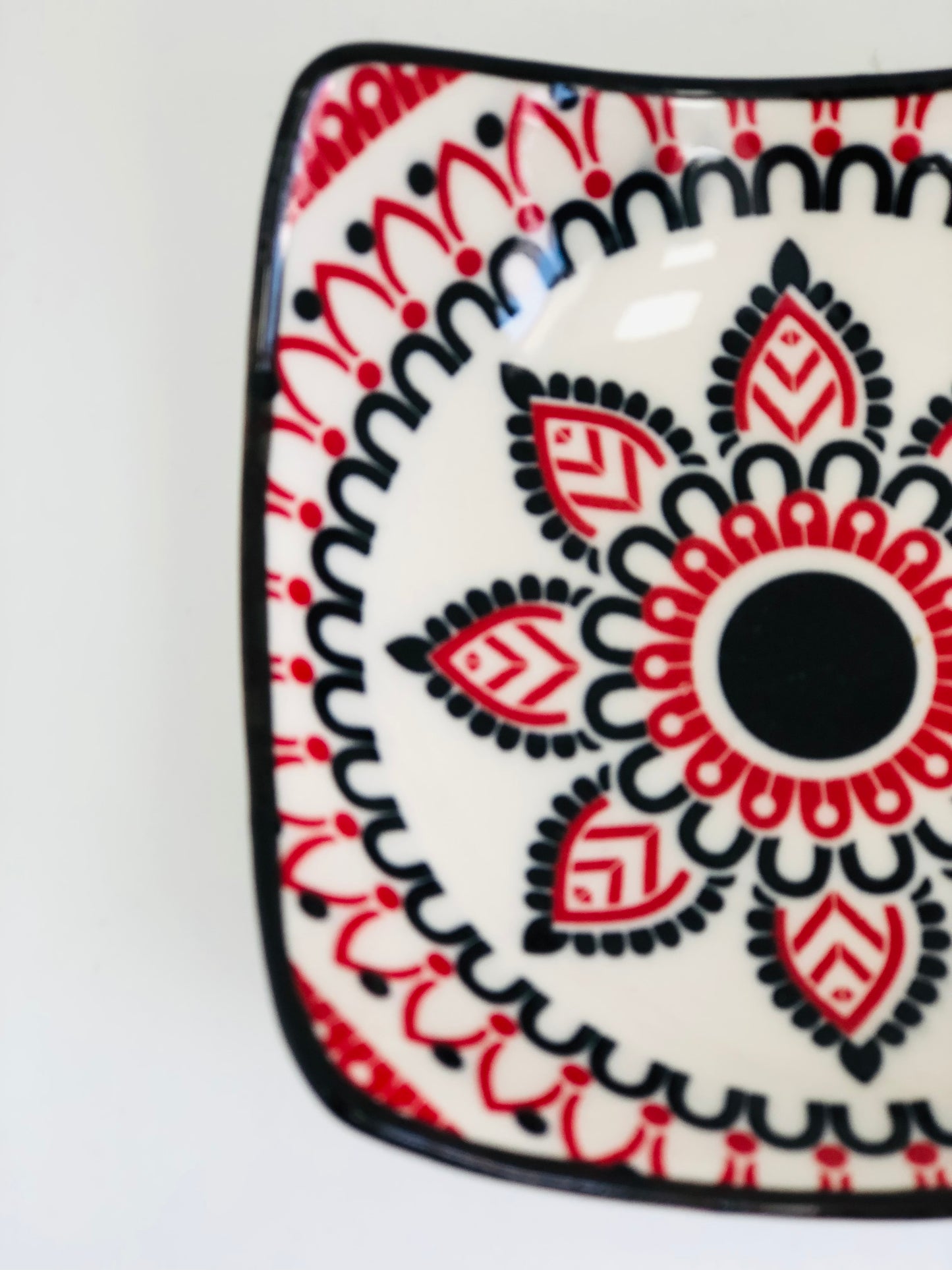 Decorative square ceramic plate