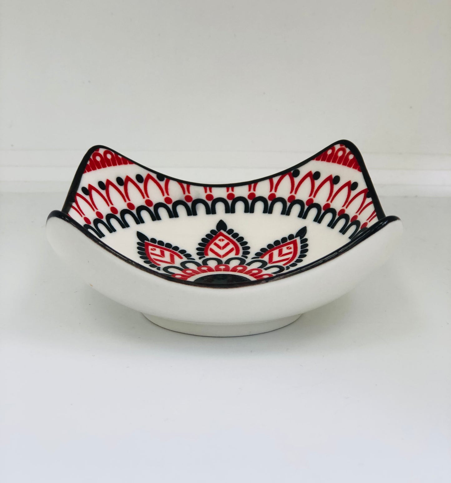 Decorative square ceramic plate