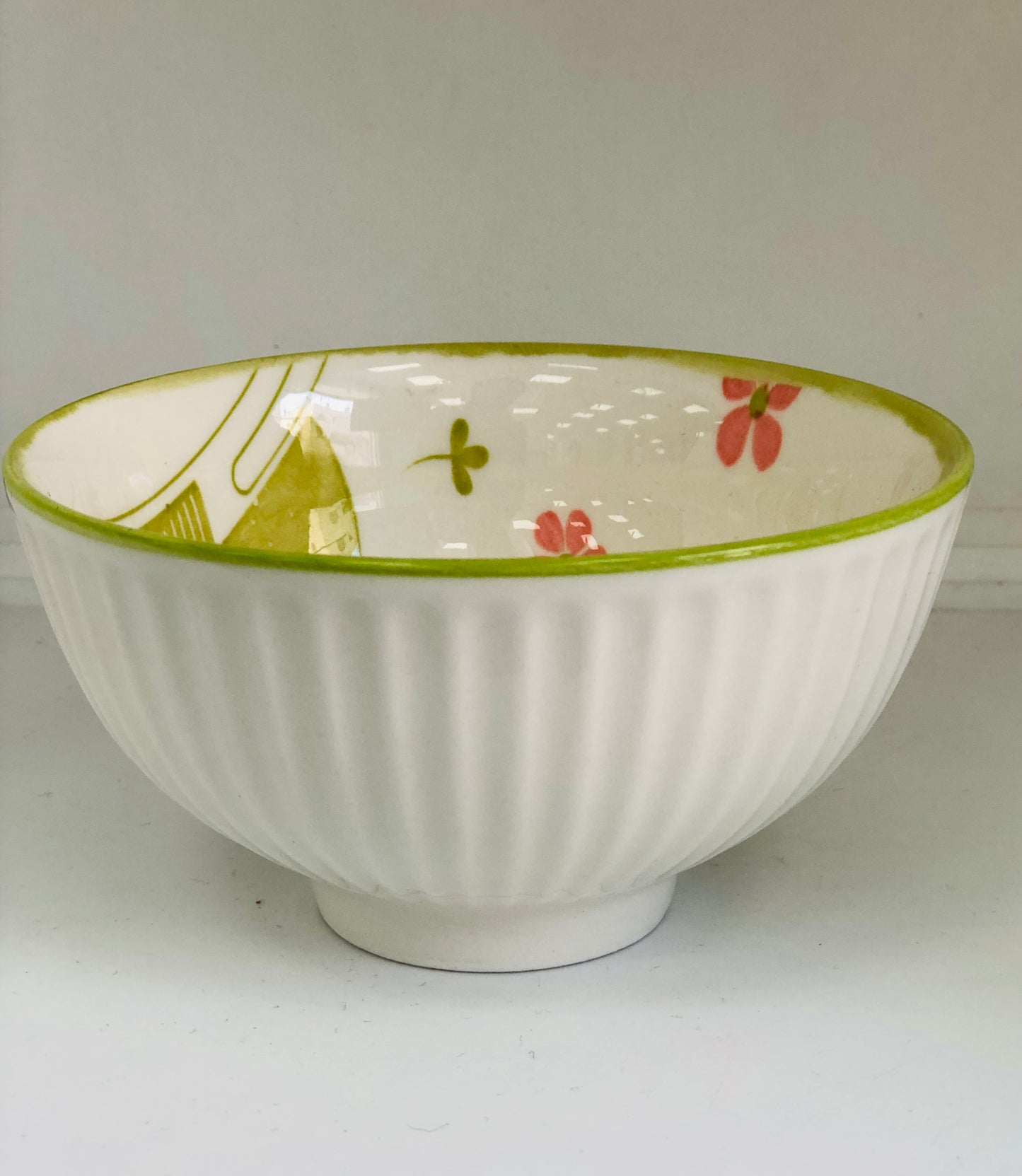 Ceramic dish with flowers