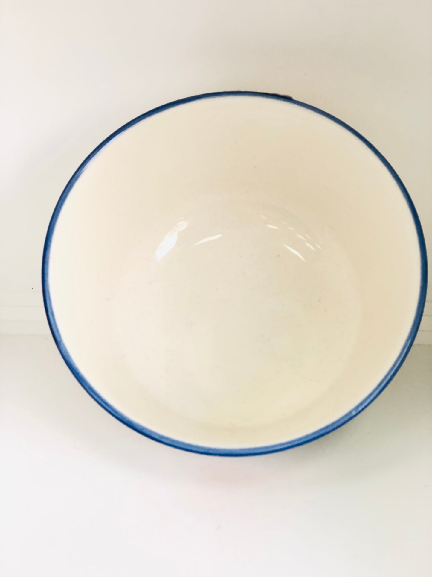 Ceramic dish with drawings