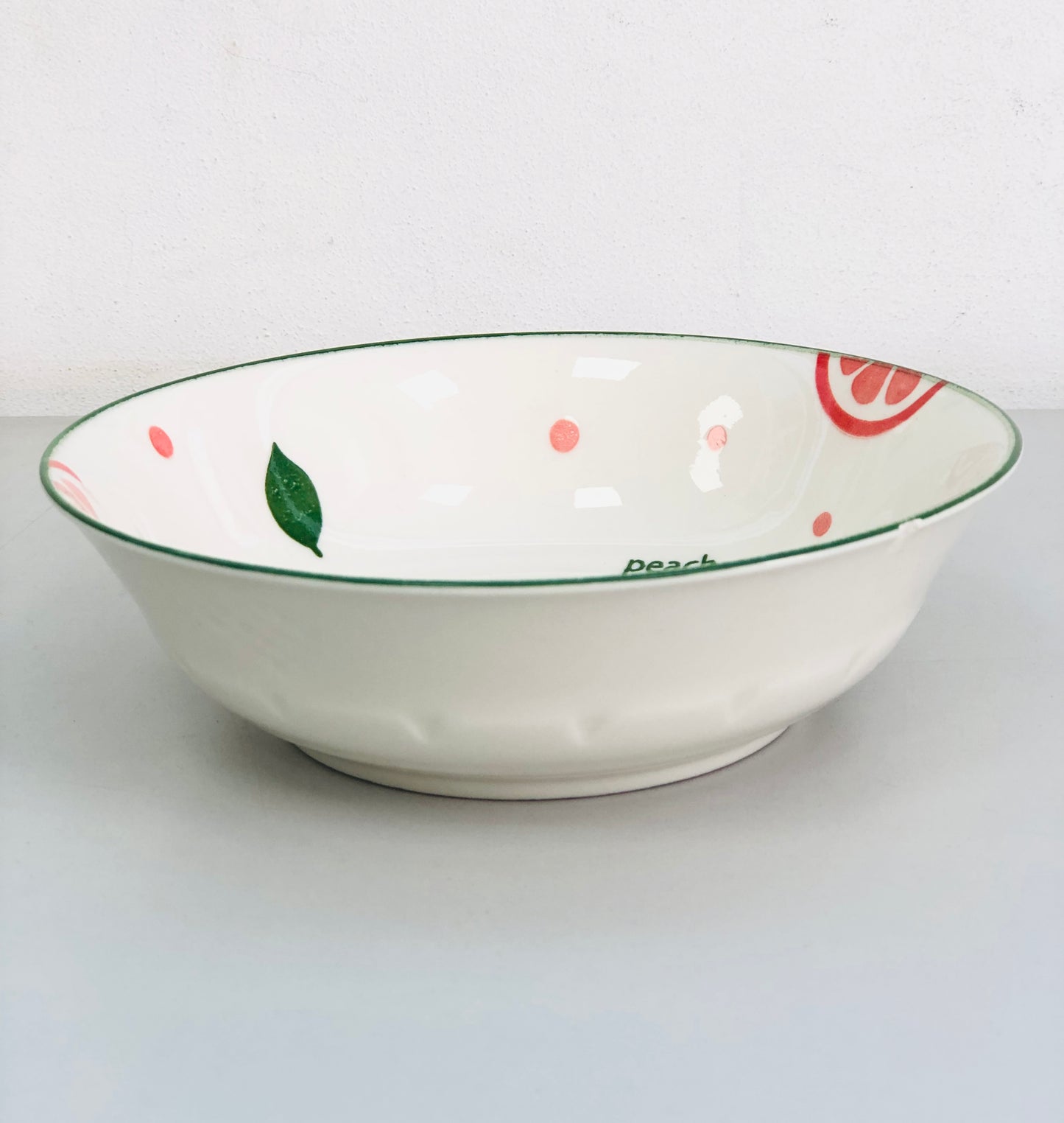 Ceramic fruit bowl