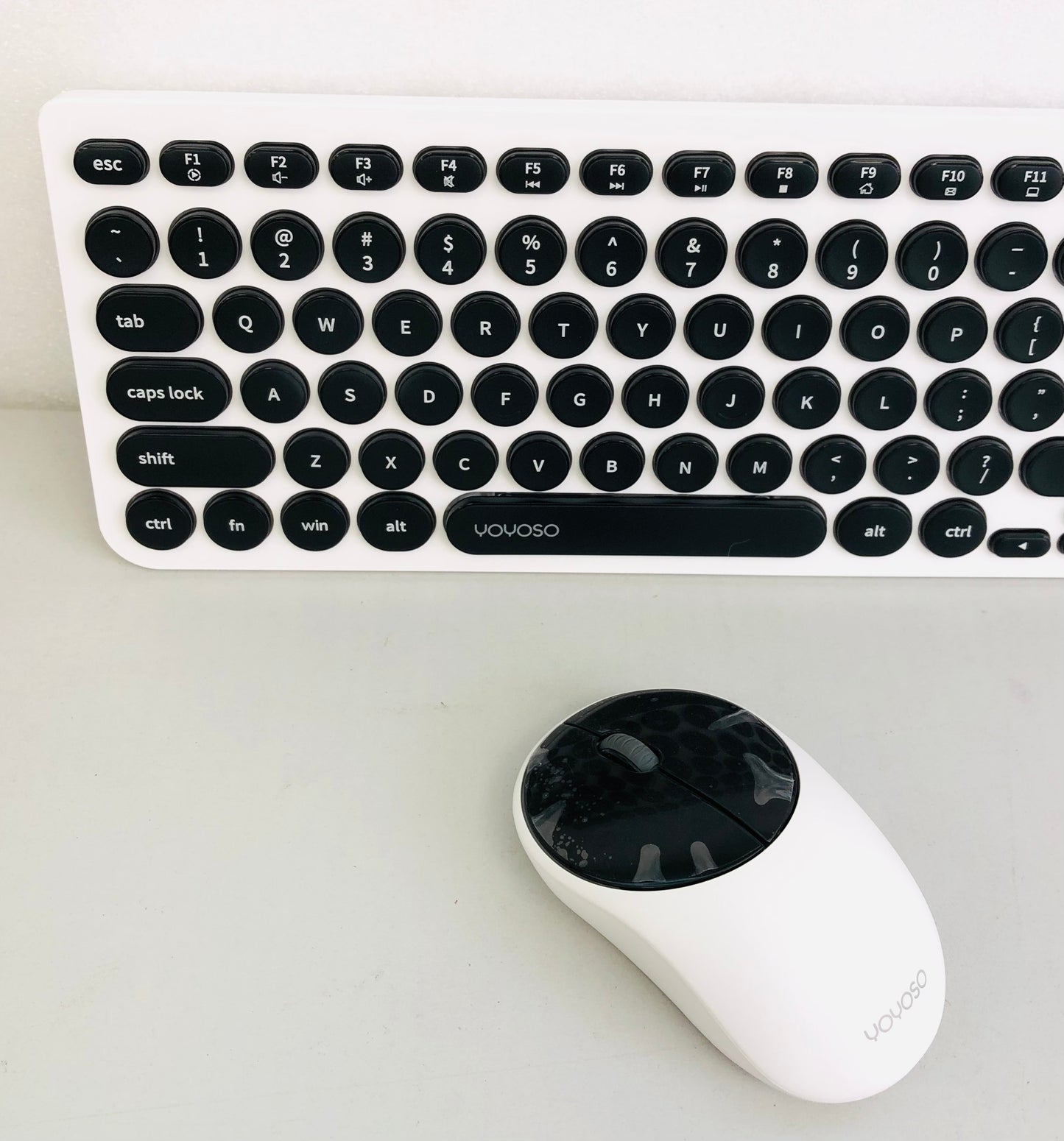 Wireless keyboard with mouse