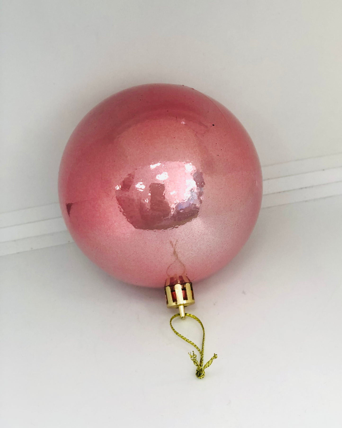 9 colored decorative balls