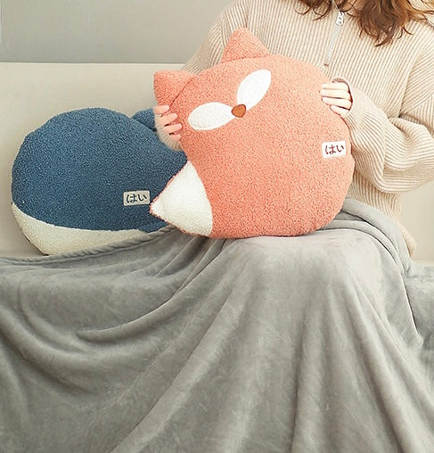 Doll and pillow with light wool haraam