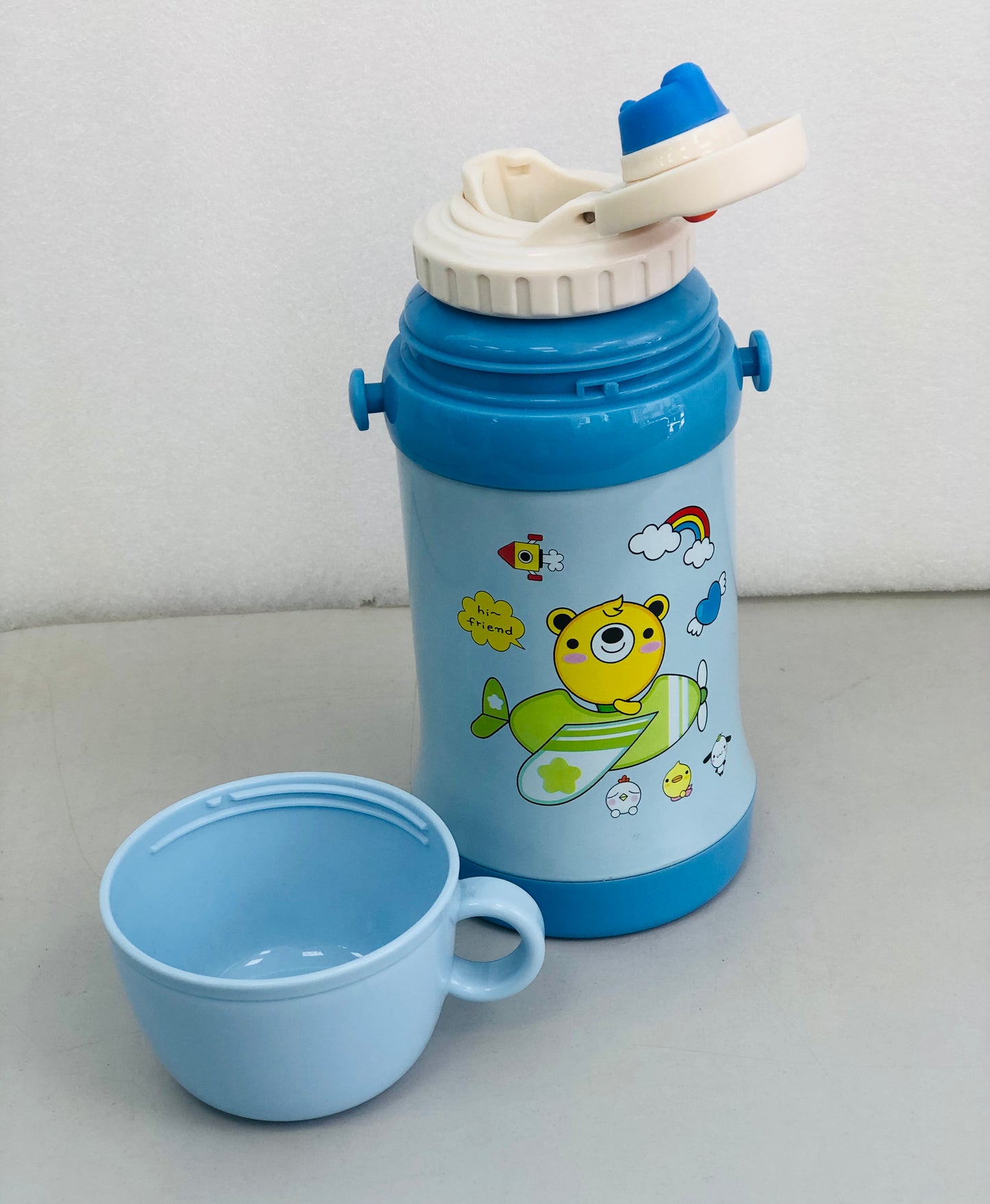 Stainless steel thermos with cup