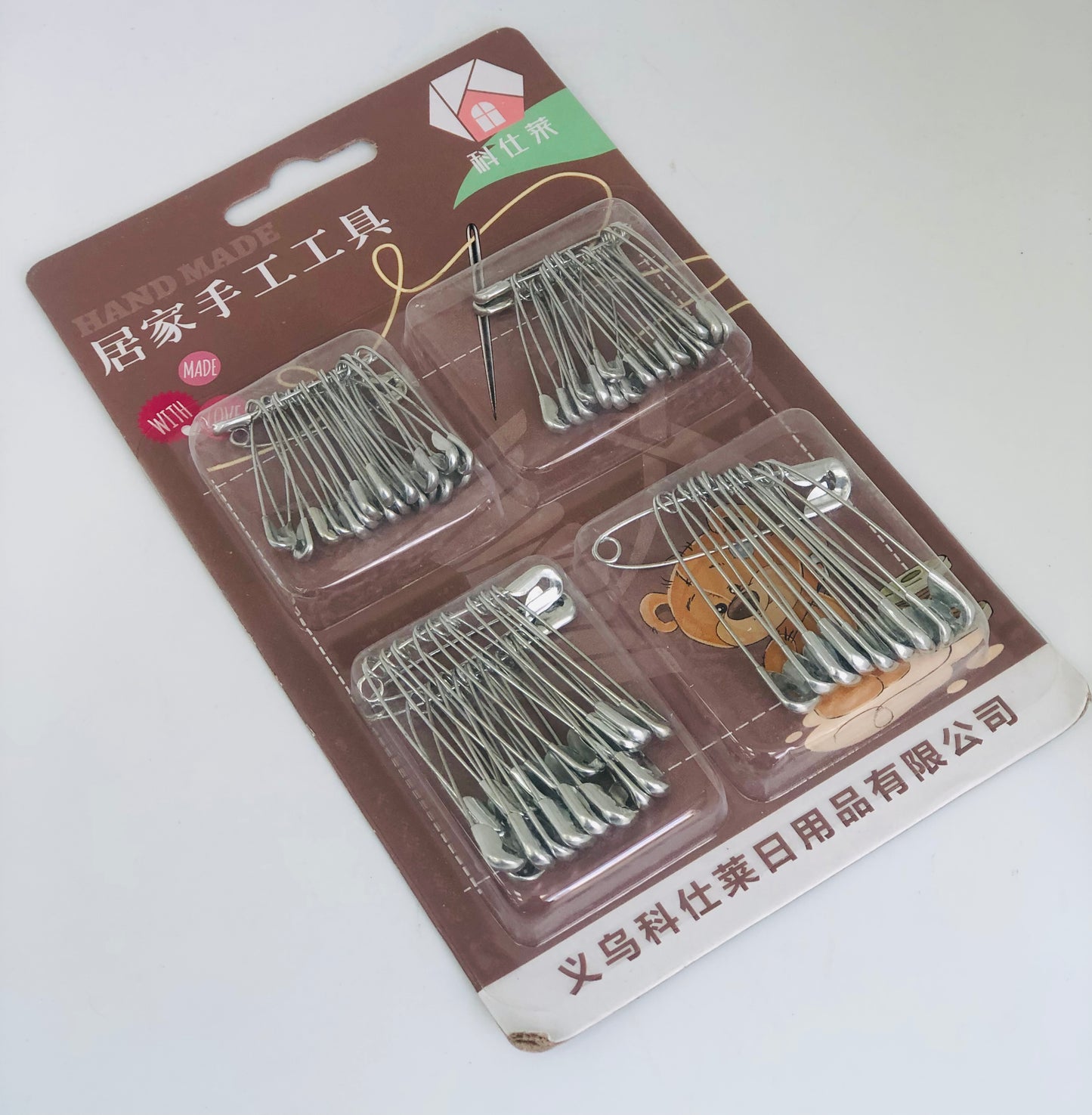 Set of pins in different sizes