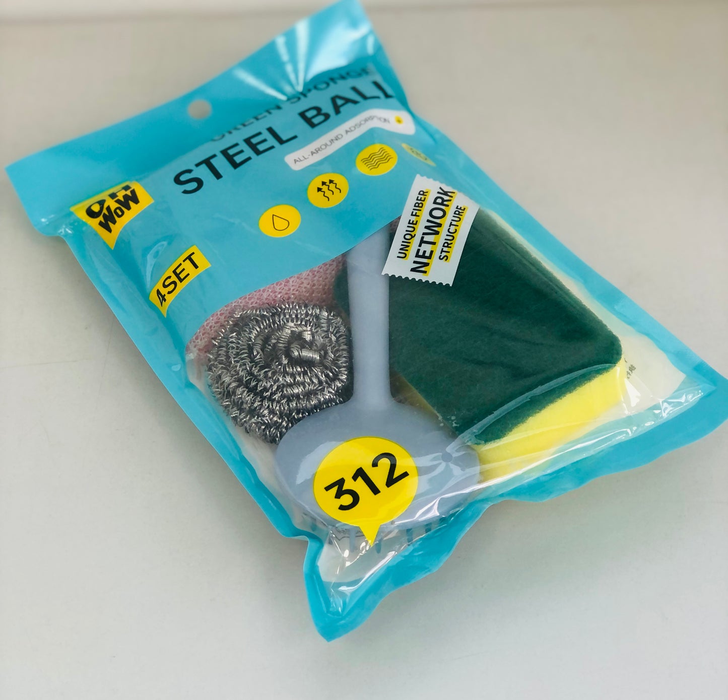 Scouring pad and cleaning hand with scouring pad