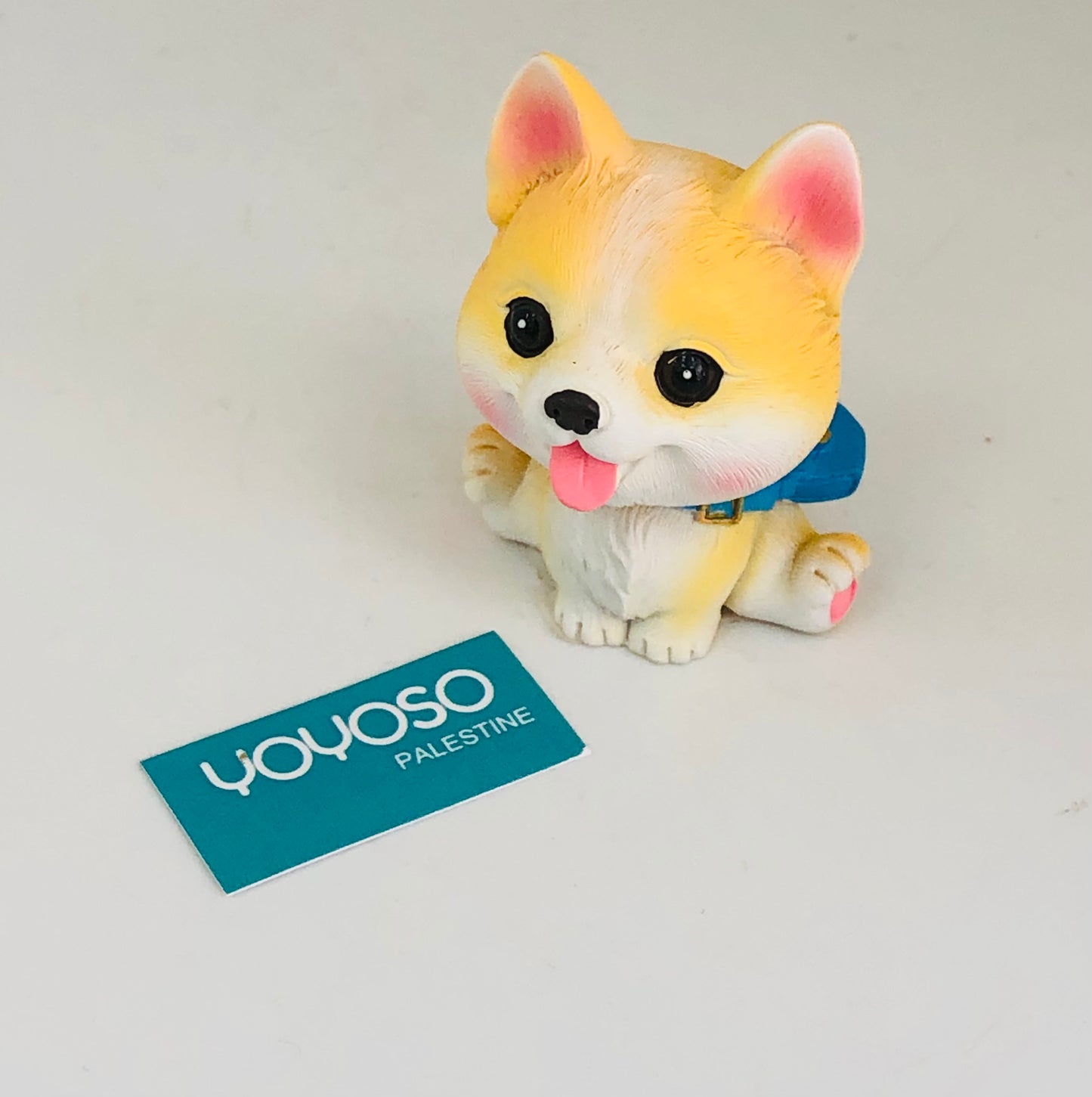 Small desk masterpiece moving dog head