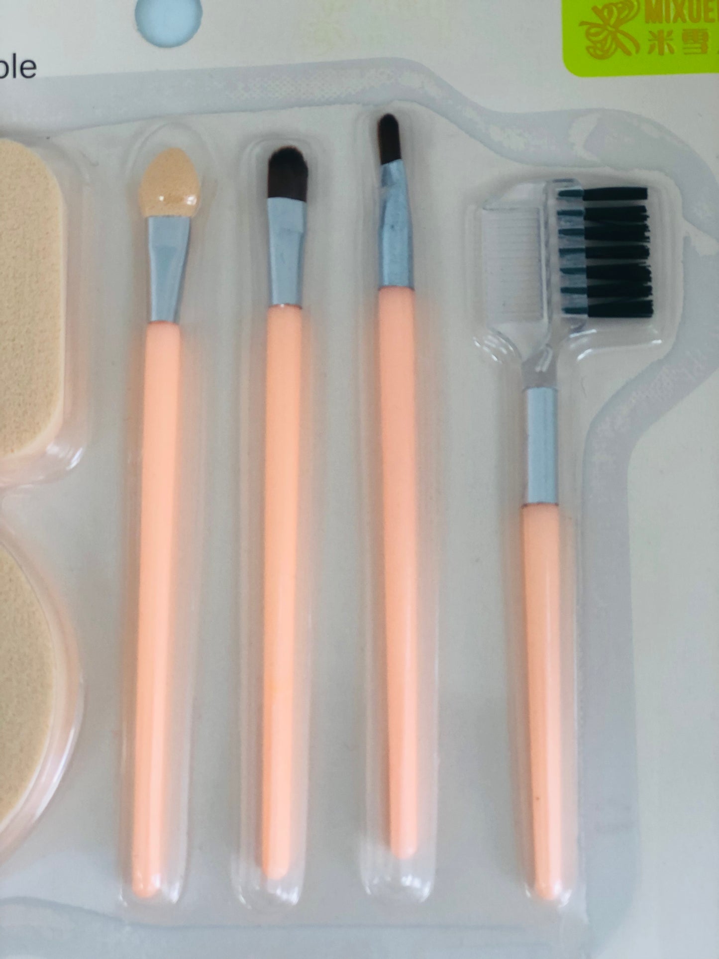 A package of brushes with sponge