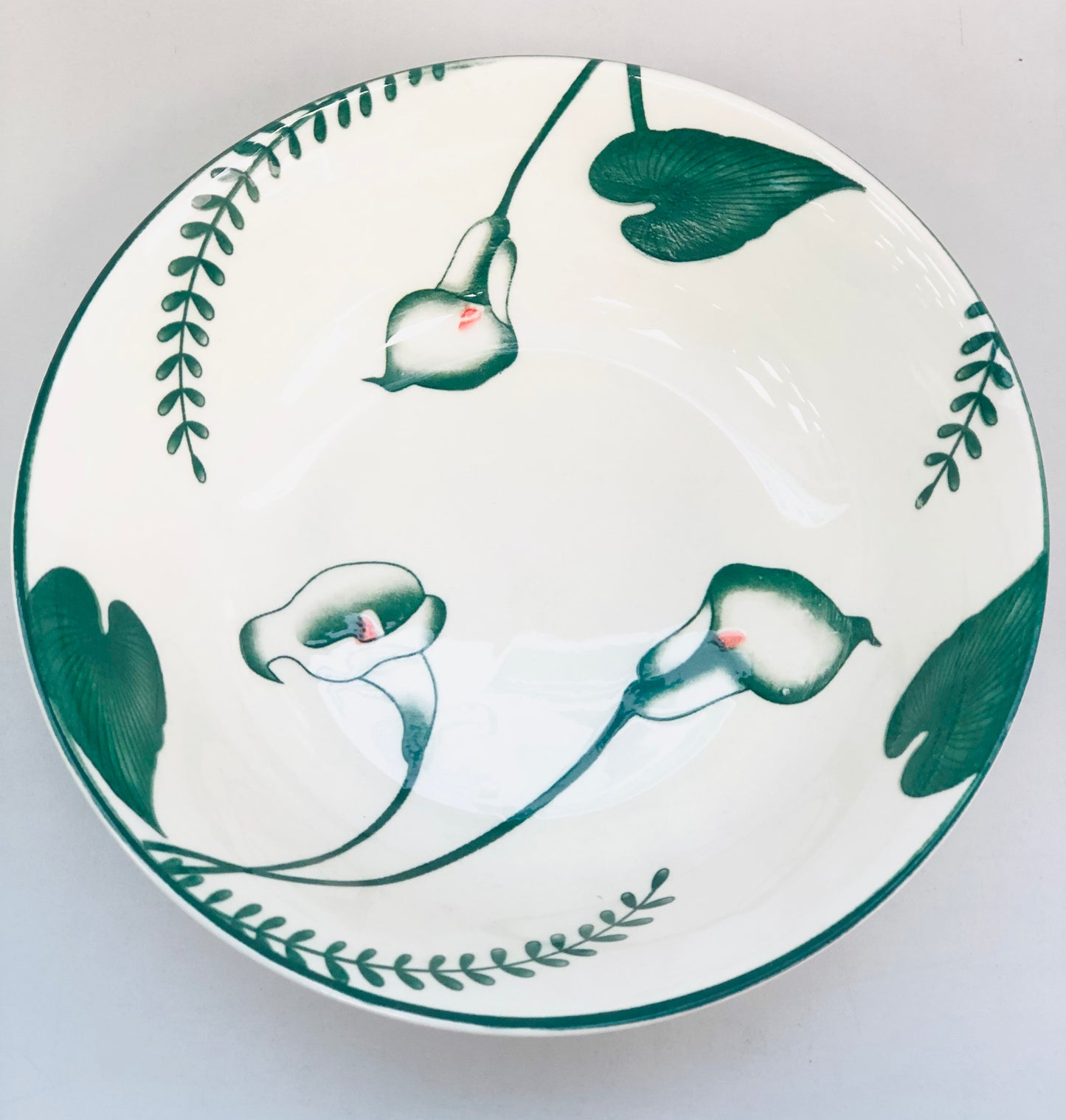 Ceramic dish, green roses, 7 inches
