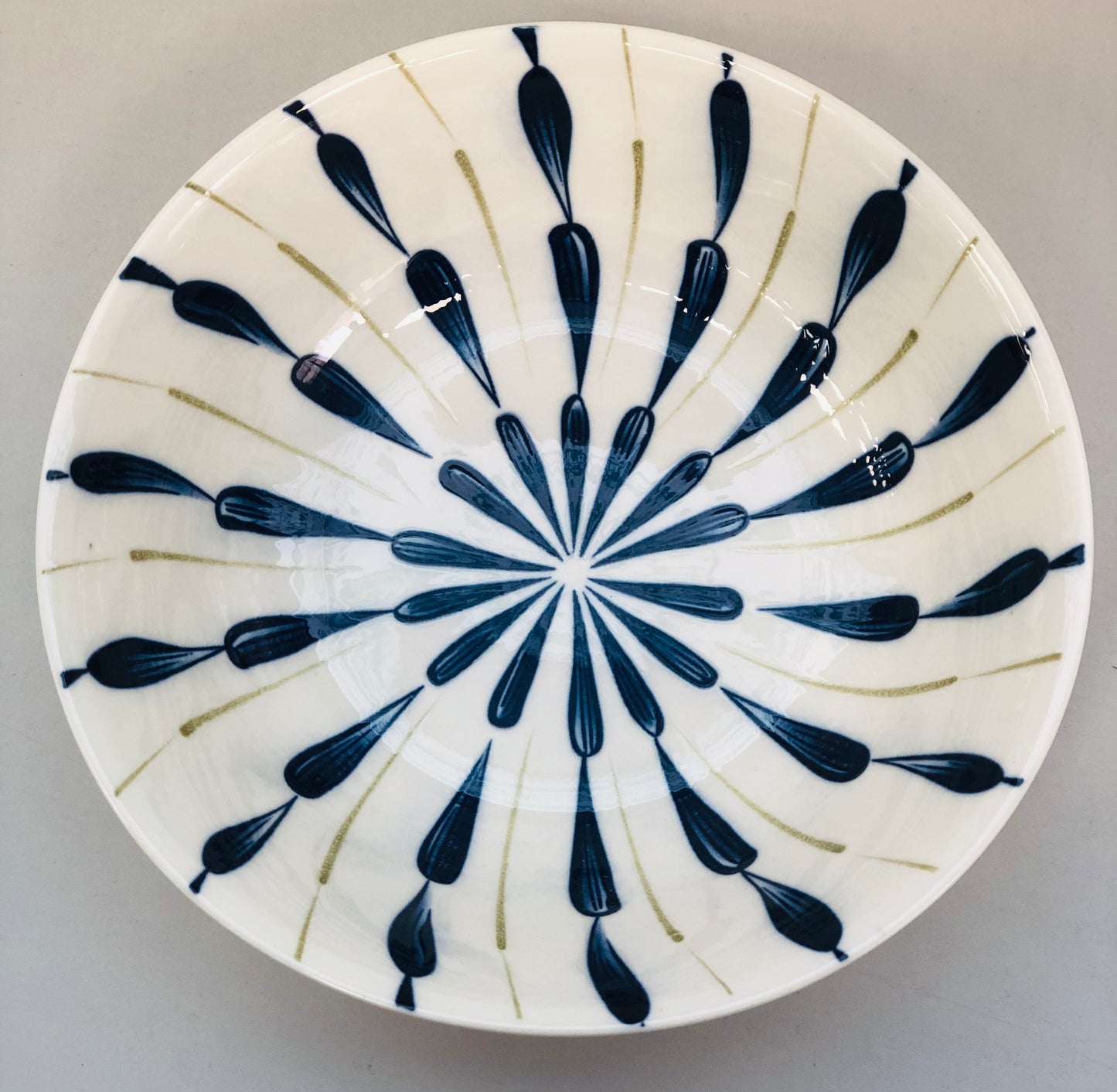 Decorated ceramic dish, 7 inches