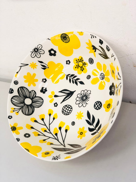 Ceramic dish, yellow roses, 7 inches
