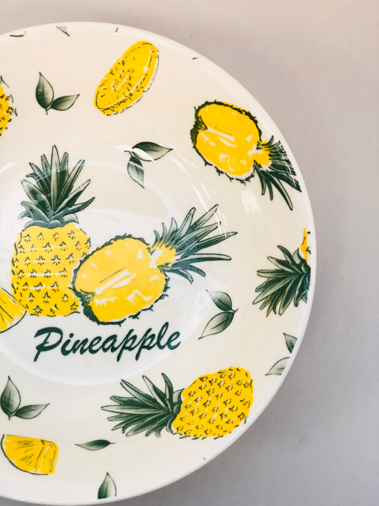 Ceramic pineapple plate, 7 inches