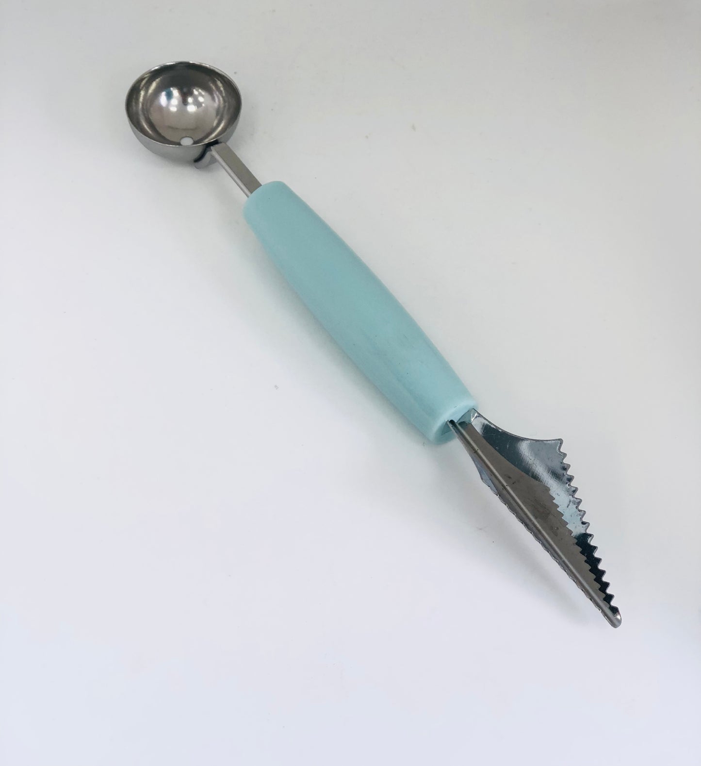 A tool for shaping fruits and removing seeds