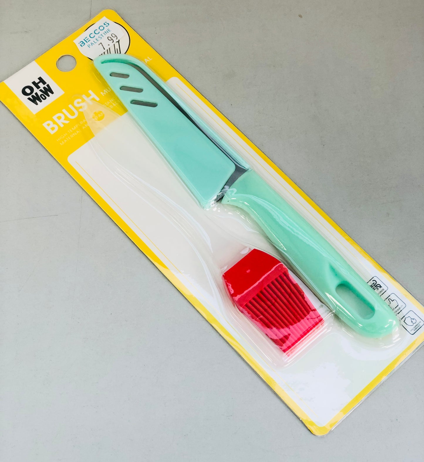 Knife package with cover and silicone oil brush