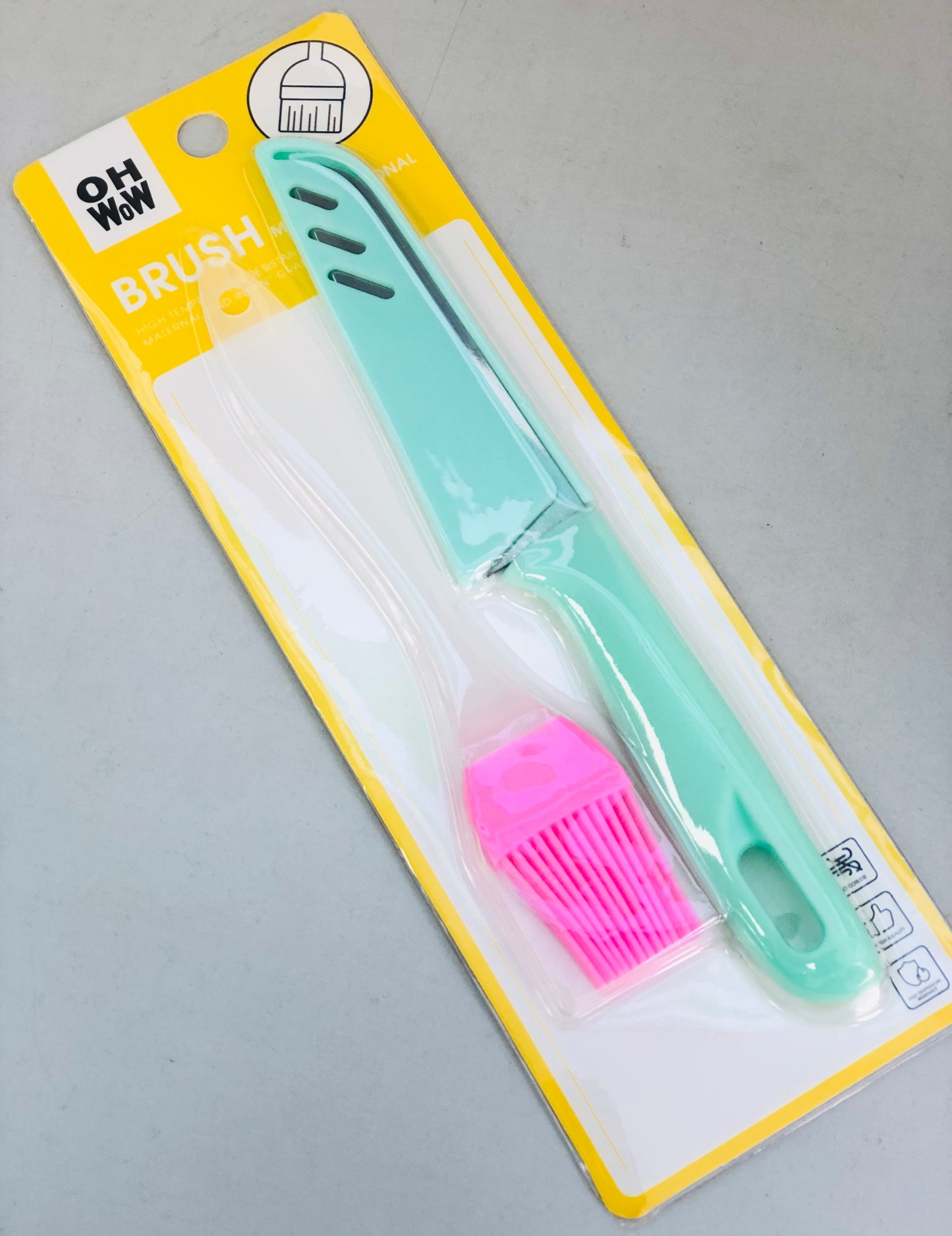 Knife package with cover and silicone oil brush