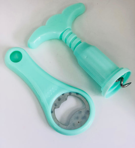 Can opener, two pieces
