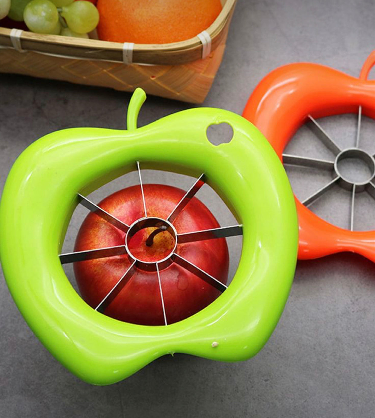 Package for peeling and cutting fruits