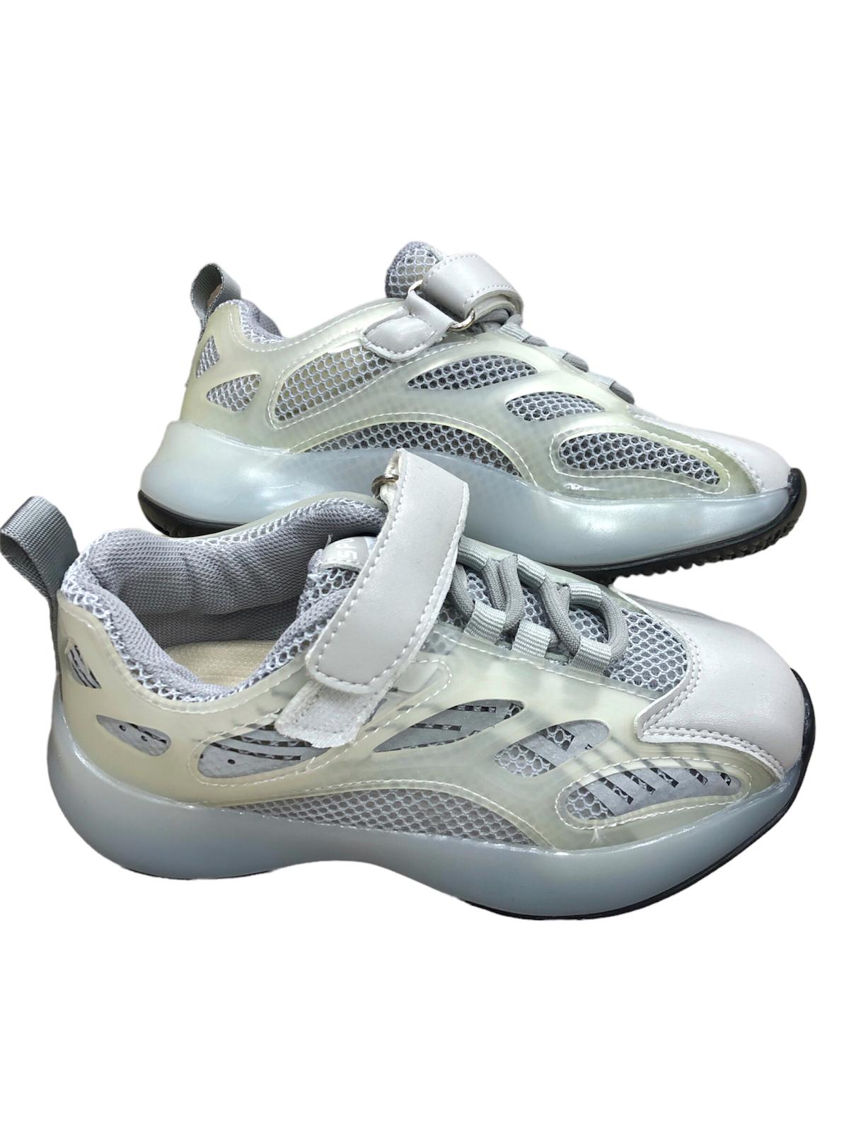 Adhesive residential children's shoes