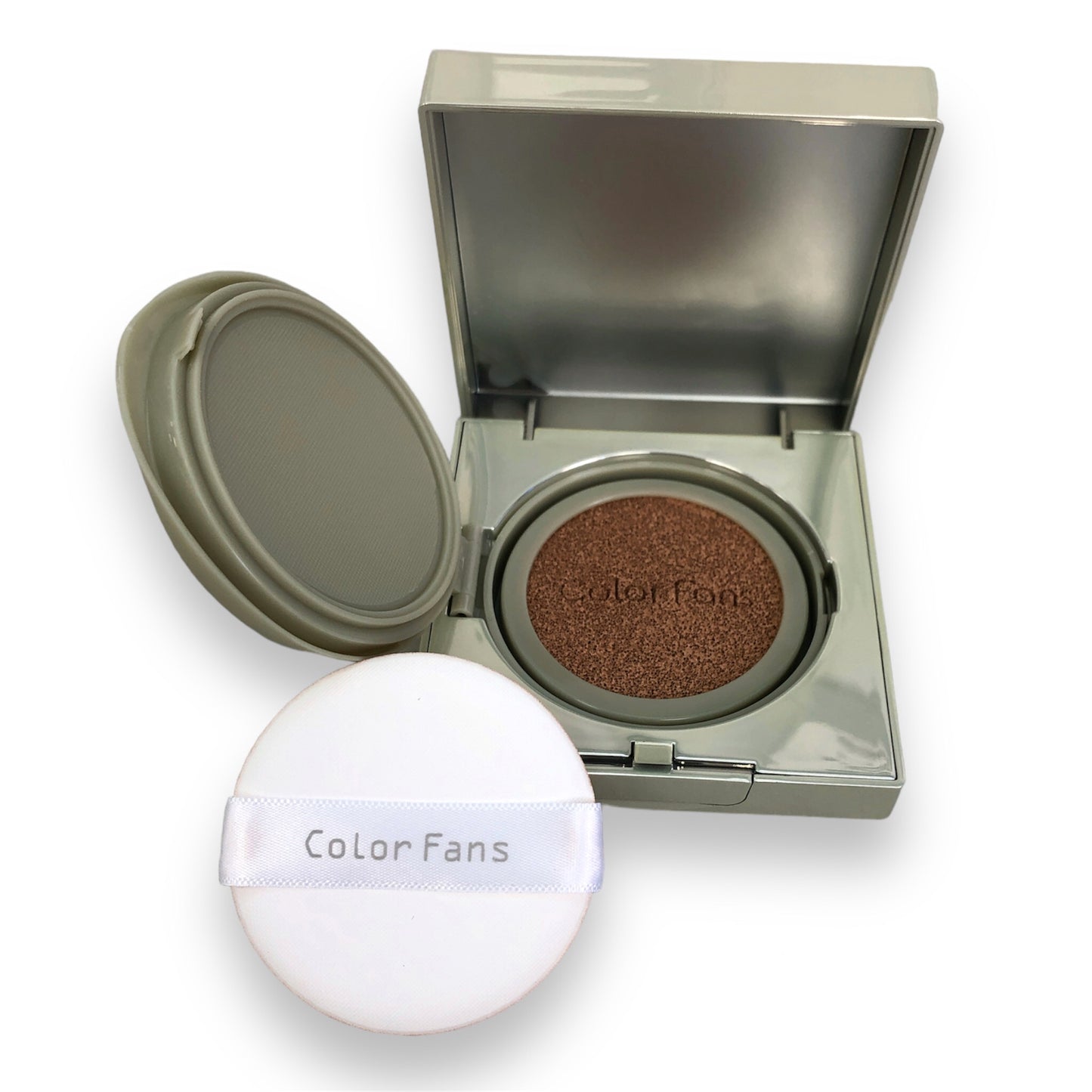 Pressed foundation with a sponge