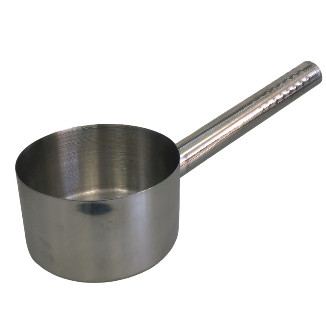 Stainless steel ladle with handle