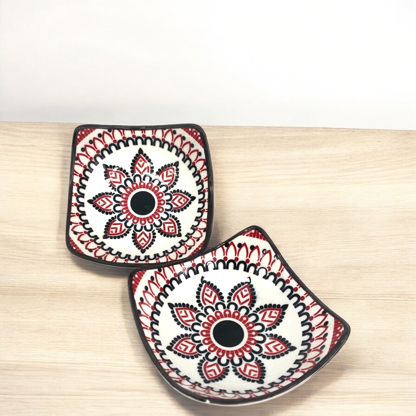 Decorative square ceramic plate