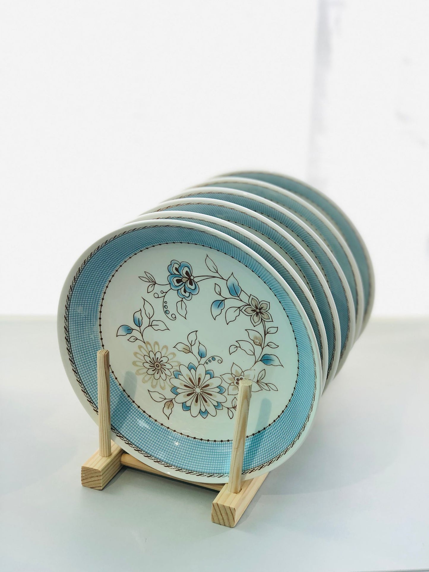 Ceramic plates 8.3 inches with rose drawings