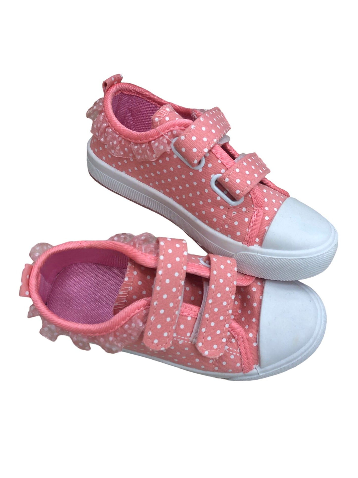 Pink dotted sticky shoes