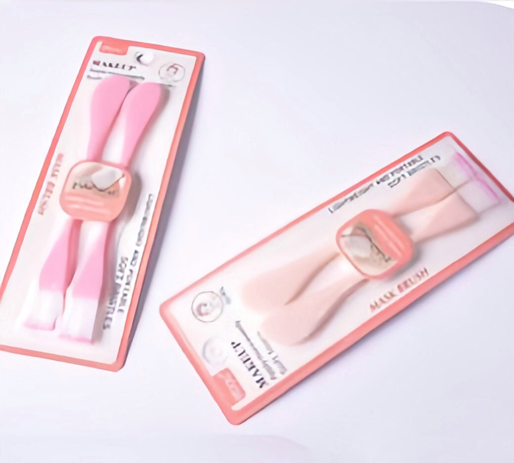 فرشاة مكياج مع اداة ماسك للوجه