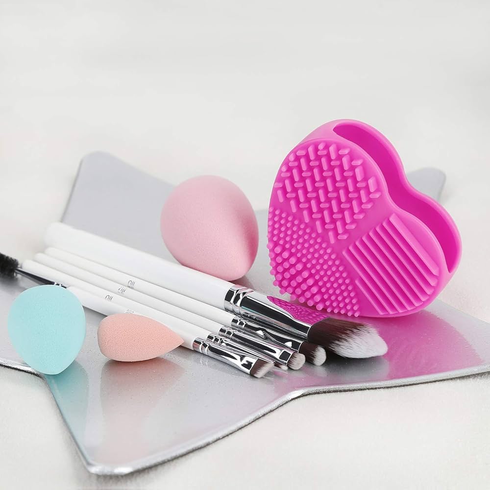 اداة سيليكون لتنظيف فراشي المكياج