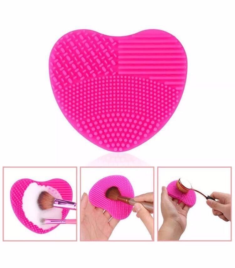 اداة سيليكون لتنظيف فراشي المكياج