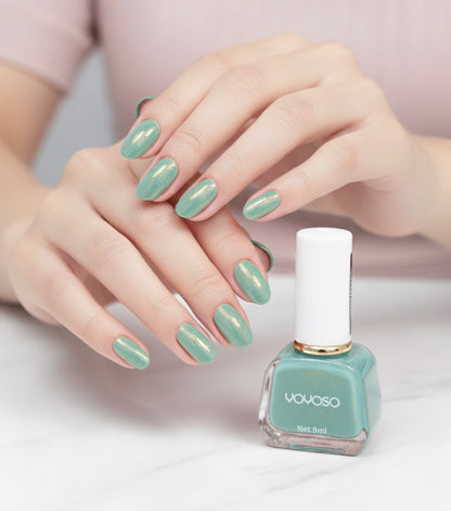 طلاء أظافر أزرق تركواز