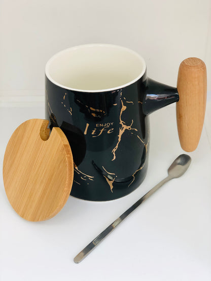 Ceramic mug with handle and wooden lid