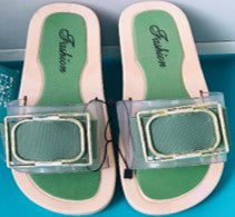 Green summer sandal with shape